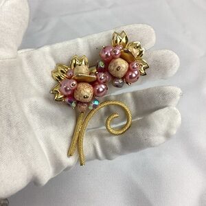 Flower Pearl & Faux Pearl Unsigned MIRIAM HASKELL Vintage Pin Brooch Gold Pink